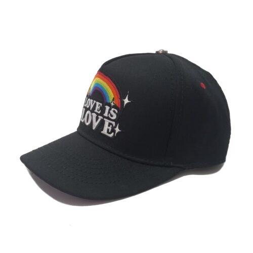 Gorra Love Is love